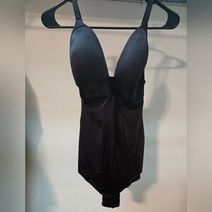 Maidenform Classic Black Garment